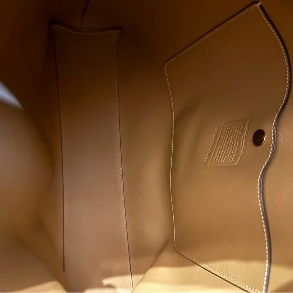 Coach Brooklyn 39 in suede sand and brass - Picture 9 of 12